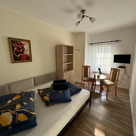 Goscinne U Reni * ואמביירז'צה